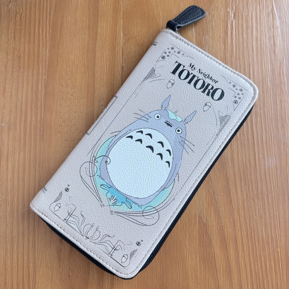 Totoro Loungefly Grey Wallet